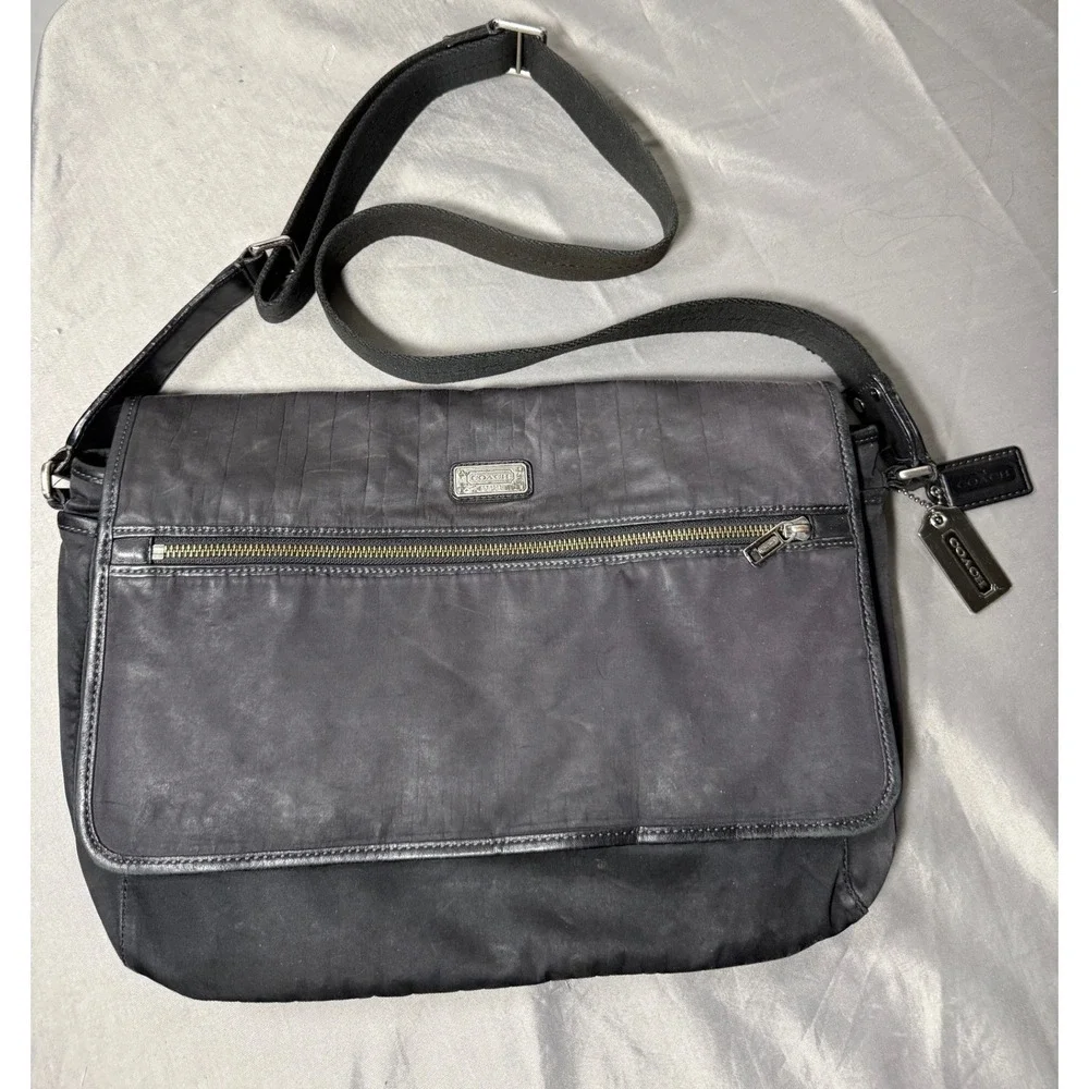 Coach Mens Black Nylon Messenger Bag Leather Trim‎ Crossbody Laptop Travel Bag